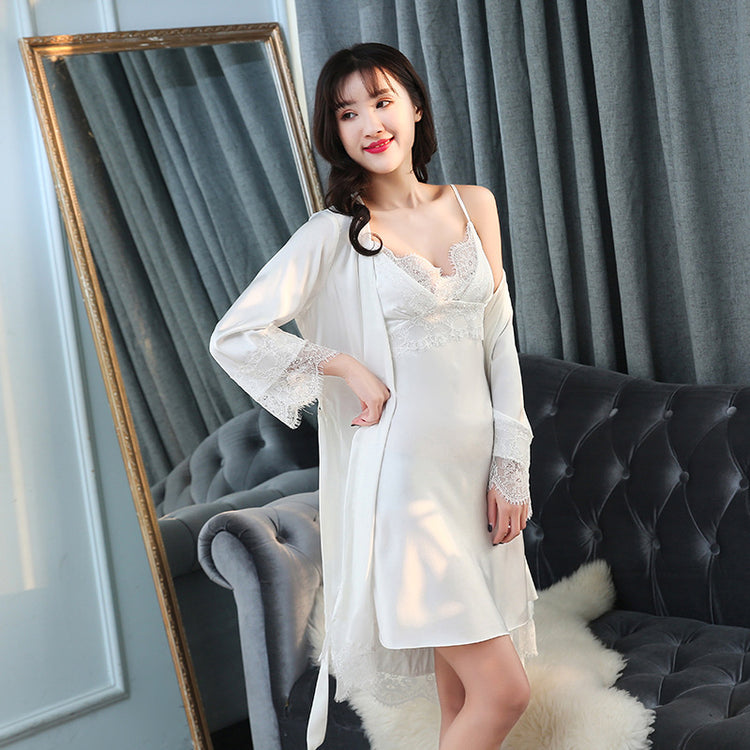 Breathable silk gown White