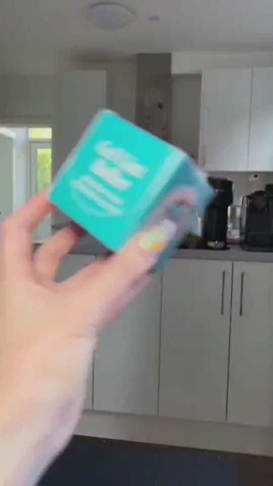 unboxing washable lint roller in use