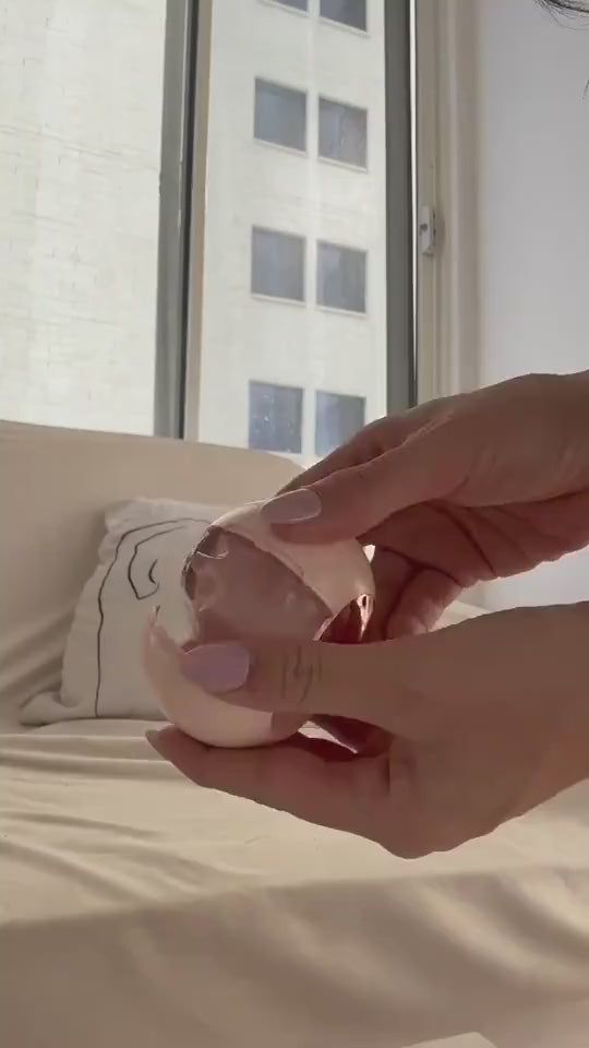 unboxing washable lint roller in use